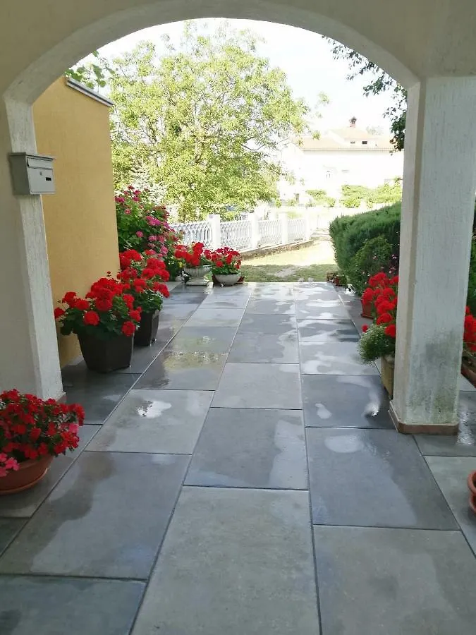 Apartments Sara Labin  Croatia